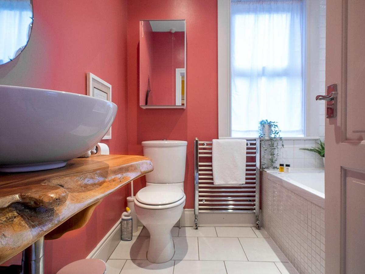 Pass The Keys Colourful, Quirky Artist-Owned 3 Bed Next To Cafes Villa Belfast Eksteriør bilde